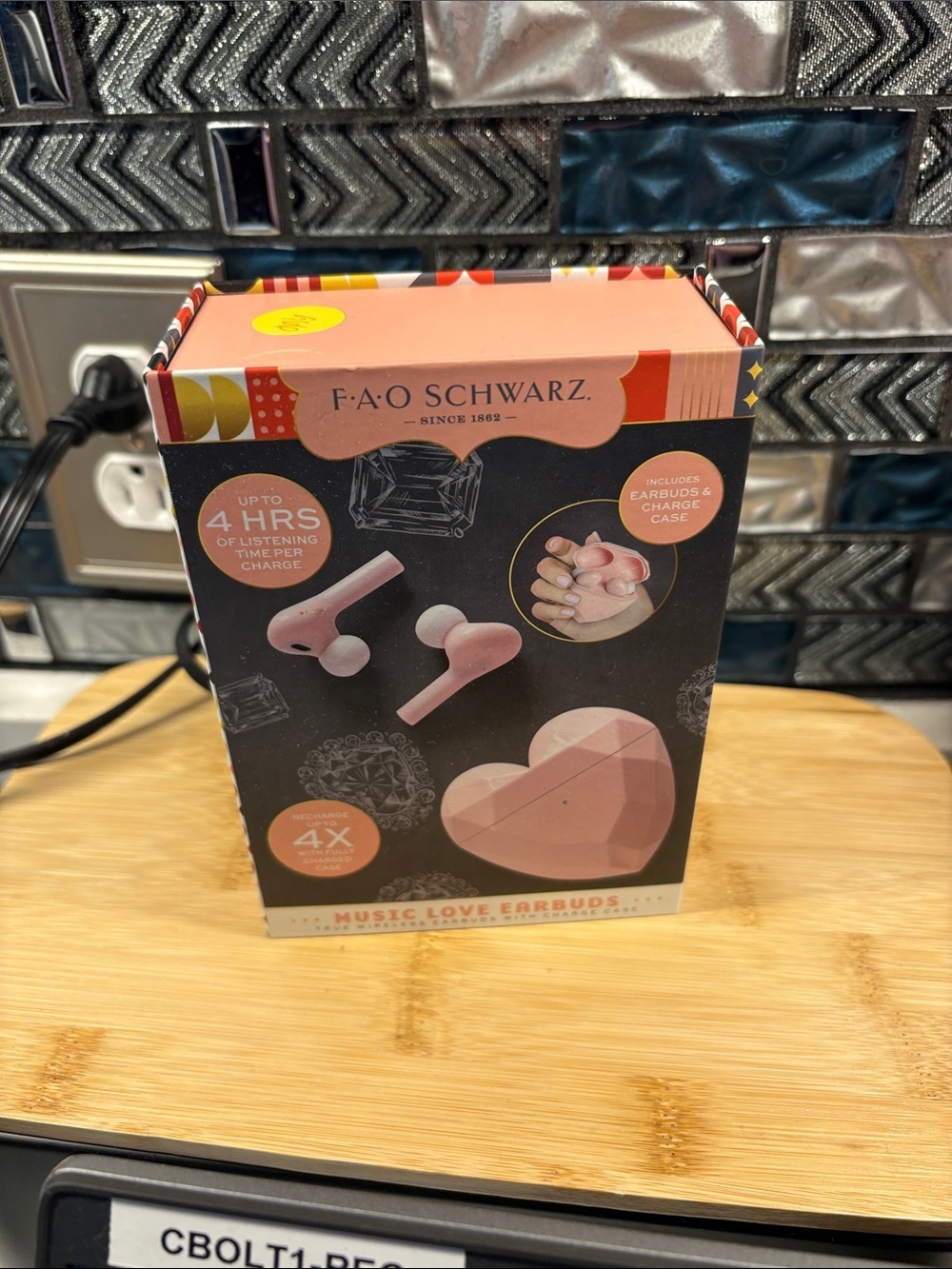 FAO Schwarz Pink Heart Wireless Earbuds